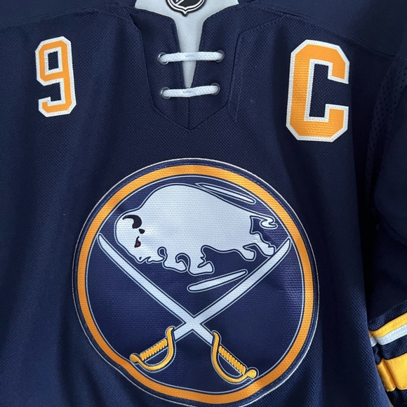 New No Tags Jack Eichel Buffalo Sabres NHL Jersey Kids S-M 🦬 - Picture 3 of 8